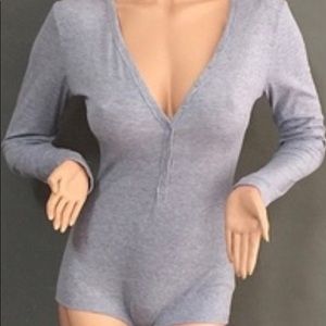 V neck long sleeve romper